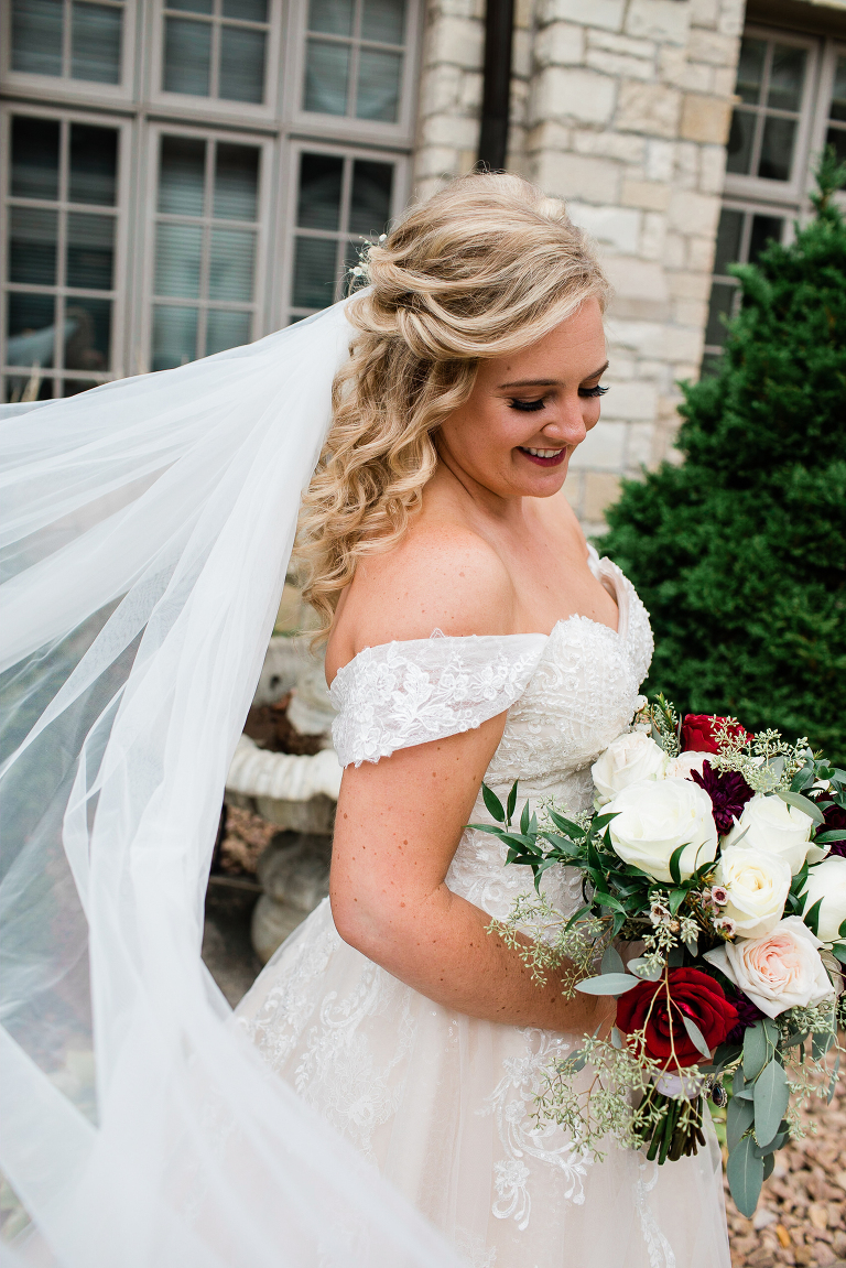 Liz Marie Photography LLC - Bride photos, 5 reasons why you should wear a wedding veil