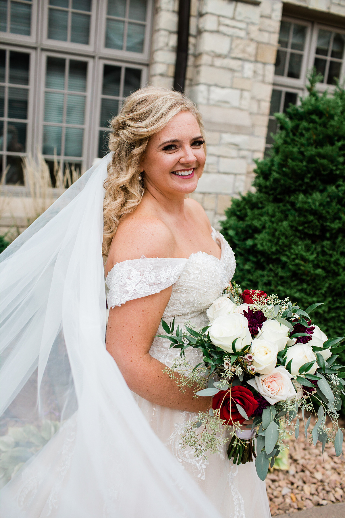 Liz Marie Photography LLC - Bride photos, 5 reasons why you should wear a wedding veil